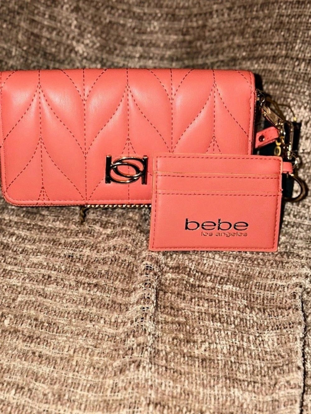 🔥 CORAL BARBIECORE HYPE! NWT bebe Quilted Wallet & Card Holder Set 🔥